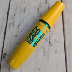 メイビリン　The Colossal Waterproof マスカラ　黒