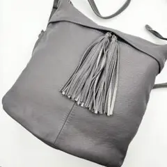 イアパピヨネ レザーショルダーバッグ リュック 2way グレー フリンジ A4