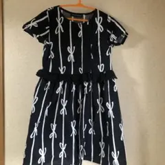 BeBe半袖ワンピース リボン柄