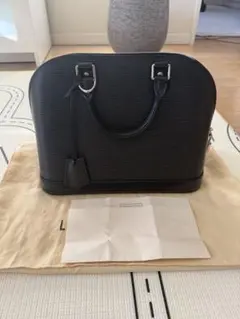 極美品★Louis Vuitton 新型 エピ アルマPM ハンドバッグ レザー