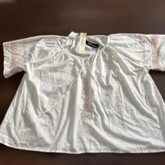 新品未使用　ゴールデンベアー刺繍入りホワイトコットンブラウスのサムネイル