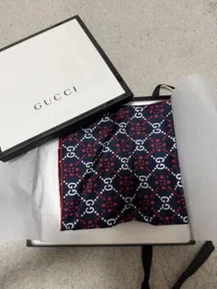 GUCCI シルクバンダナ スカーフ　ネイビー