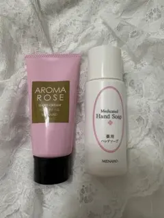 MENARD アロマローズ ハンドクリーム 薬用ハンドソープ セットのサムネイル