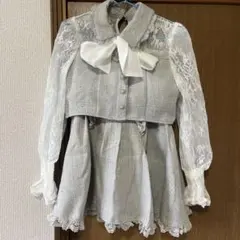 グレーのレース付きセットアップ