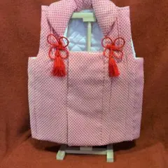 桃色地赤糸鹿の子柄の被布着スタンド付き