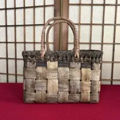 Item thumbnail for item fc018bf6-87bc-4e3b-ad27-4812449fc66f