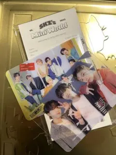 スキズ　シーグリメモパッド&8人・3rachaトレカ2枚セット