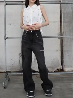 EVRIS ビジューカッティングデニムパンツ タグ付きのサムネイル