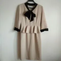訳あり　かなり小さめXL 　DAYS PIECE　ペプラム　袖付き　キャバドレス