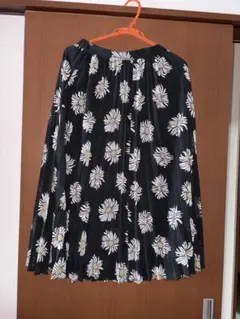 ※値下げ　MOUSSY 花柄 フレアスカート FREEのサムネイル