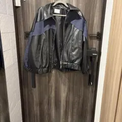 HARE 黒とネイビー レザージャケット