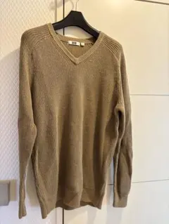 【UNIQLO U】Vネックニット ベージュ サイズMのサムネイル