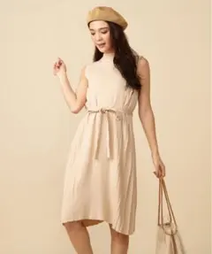 ロイヤルパーティ　ニットワンピ　ベージュ