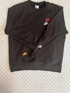 Nike ブラック クルーネック トレーナー