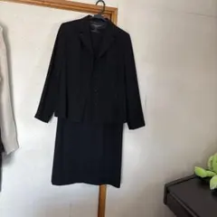 MICHIKO LONDON KOSHINOのブラック礼服スーツ