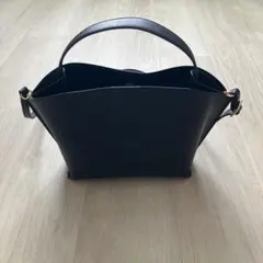 679 レディース　バッグ　黒　フォーマル　カジュアル