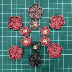 つまみ細工のお花パーツ　24 約3㎝、2㎝