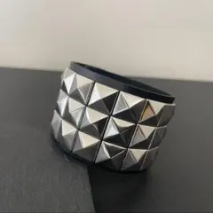 y2kグランジパンクopium スタッズバングル バンド ピラミッド3連 980
