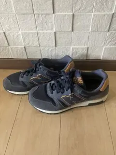 美品New Balance 565 ネイビー スニーカーのサムネイル