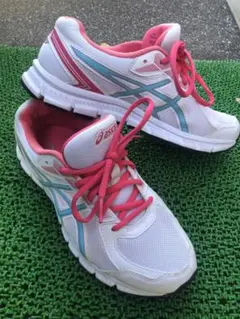 Item thumbnail for item 8d7402fb-80ad-41a9-85c3-54c289f6bac3