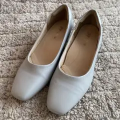 ライトグレー スクエアトゥ パンプス　春用