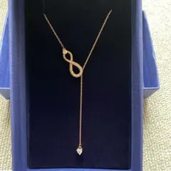 スワロフスキー ほぼ新品 Infinity ネックレス Swarovski