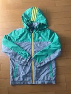 アディダス　ウィンドブレーカー　140