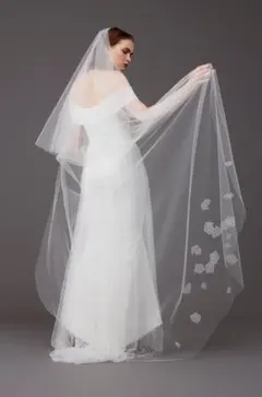 【クリーニング済】トリートドレッシング ロングベール 蝶々花柄