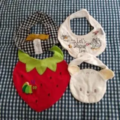 ベビー用スタイセット 4点セット　リボン　はらぺこあおむし　いちご　ねこ　くま