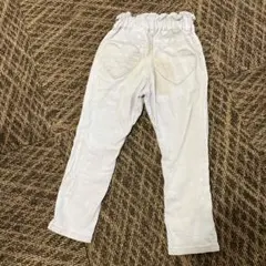 ホワイト スリムパンツ ハートポケット