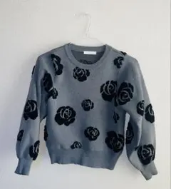 バラ柄 長袖ニット グレー／ブラック