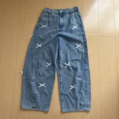 ehkä söpö デニムパンツ リボン装飾のサムネイル