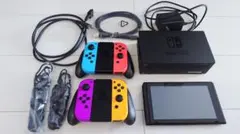 Switch本体 即プレイ可フルセット ジョイコン2セット 純正充電グリップ2個