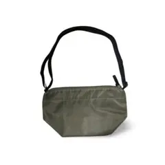 ユニクロ ナイロンミニショルダーバッグ オリーブ 軽量 サコッシュ