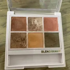 BLAND BERRY ブレンドベリーオーラクリエイション　コーセー　アイカラーのサムネイル