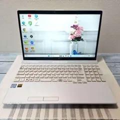 富士通 LIFEBOOK❖15.6㌅ 白 フルHD 4コア バッテリー残7割 - メルカリ