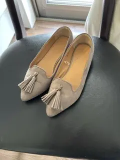 スエード タッセル　ローファー