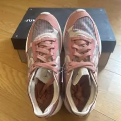 Nike DM3384-600 スニーカー ピンク/ベージュ