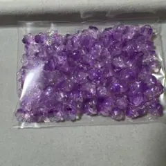 ガラススズランビーズ　クリア紫