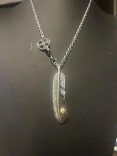 プレーンフェザーネックレス