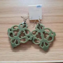 Item thumbnail for item 82bc72fb-87b5-4b82-a3da-acc2676bf17d