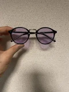 紫ラウンドレンズ黒フレームサングラス　カラーレンズ