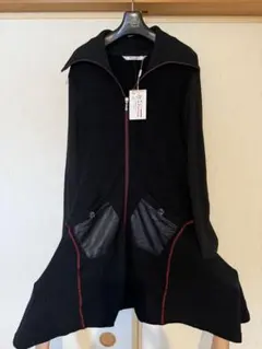 ☆最終お値下げ価格☆新品未使用タグ付☆黒✖️赤 ワンピース