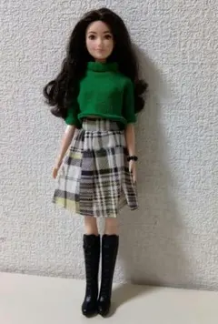 バービー 緑セーターとチェックスカート2点セット