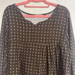 幾何学模様ダークブラウンエプロン