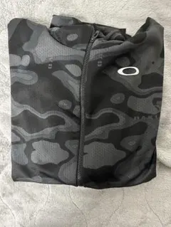 Oakley 迷彩柄 フルジップパーカー