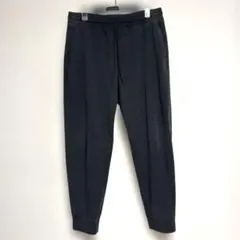 N272 ユニクロ　ウルトラストレッチアクティブジョガーパンツ　黒/L