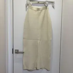 SLY スライ　アイボリー ニット タイトスカート スリット入り