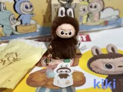 ラブブ　PIN FOR LOVE イニシャル　L ぬいぐるみ