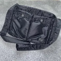 ポーター　PORTER 吉田カバン　機能的なショルダーバッグ 黒のサムネイル